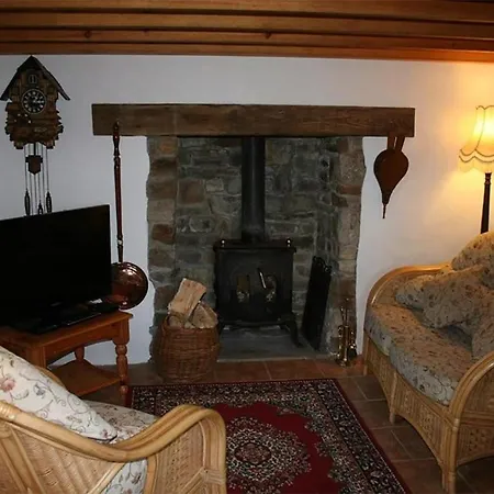 Snow Whites House - Farm Park Stay With Hot Tub Swansea Exterior photo