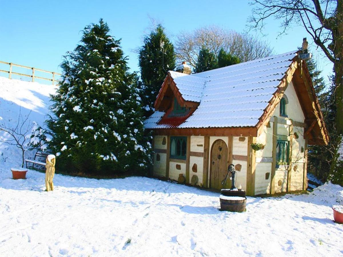 Snow Whites House - Farm Park With Hot Tub Ferienhaus *